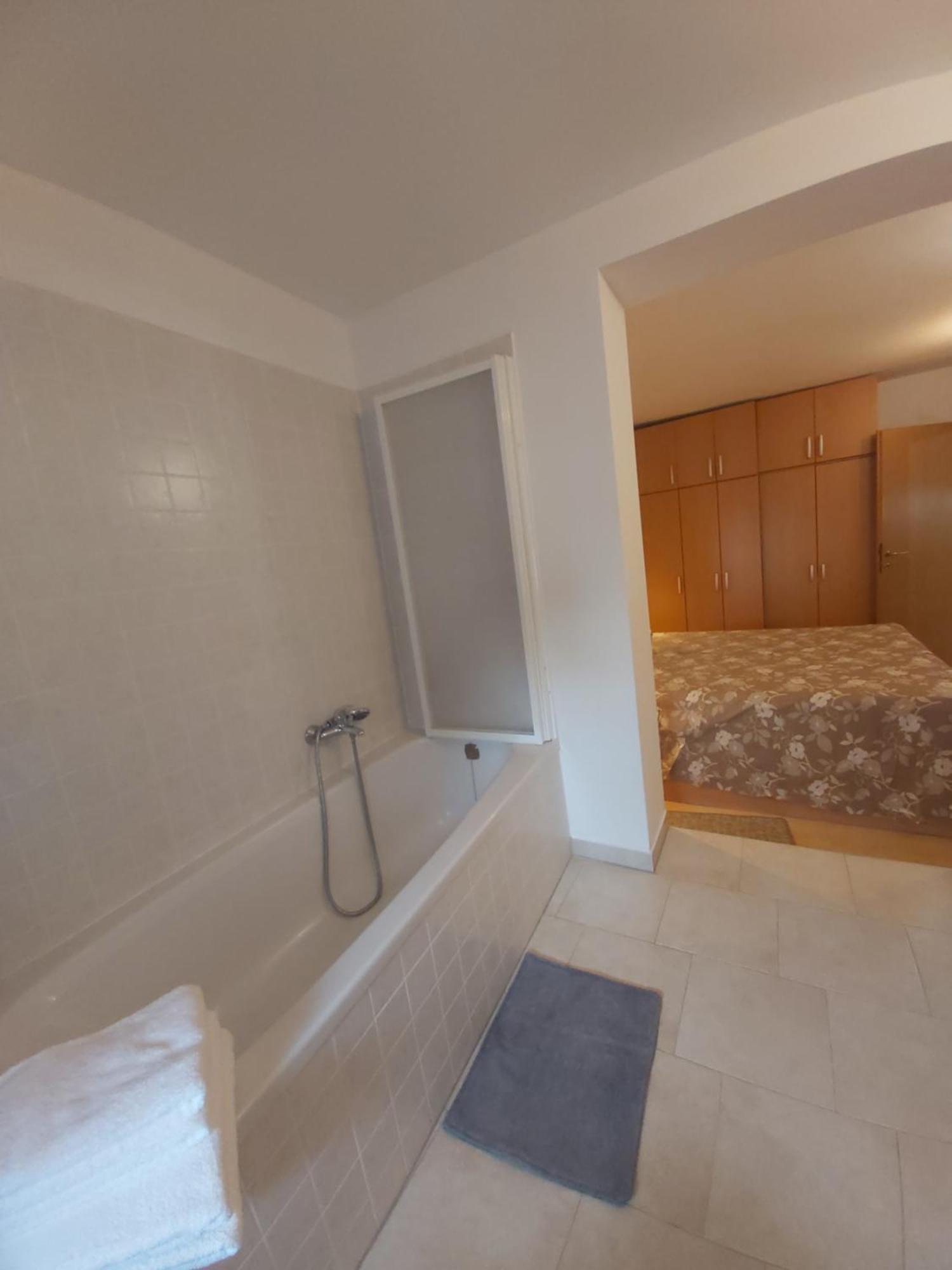 Apartman Luce With Shared Pool Zadar Exterior foto