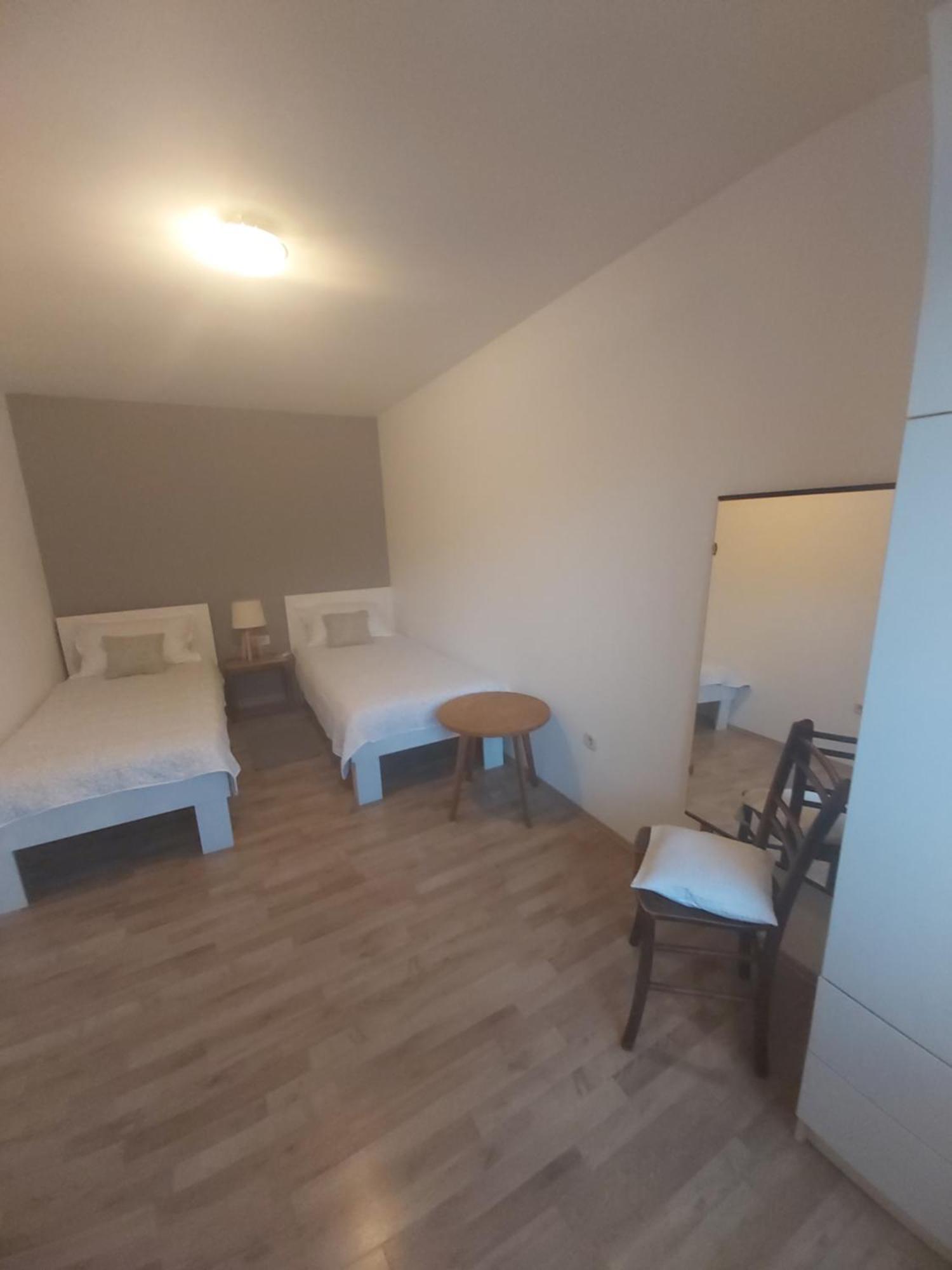 Apartman Luce With Shared Pool Zadar Exterior foto